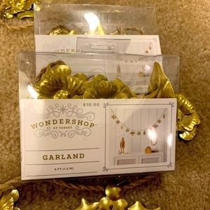 SET OF THREE Garland, gold leaf